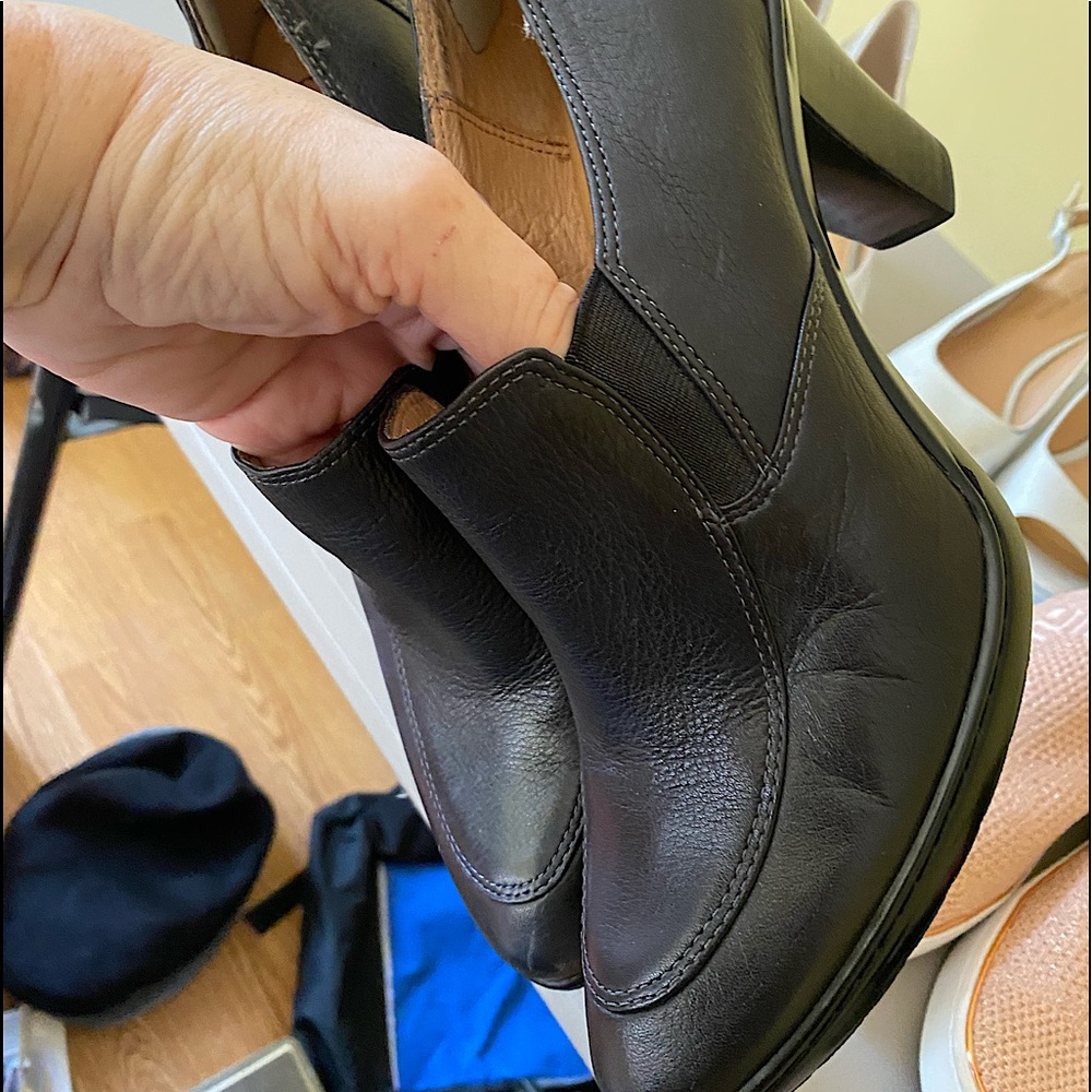 Sofft Brand shoes bought at Dillard’s